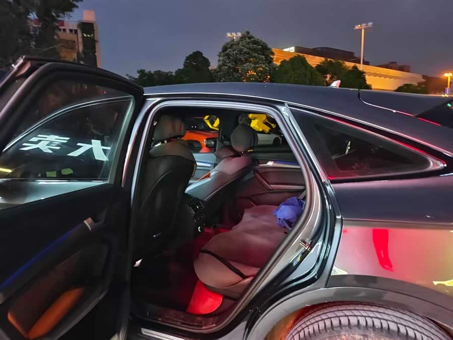 Audi Q5L Sportback 2022 #8 Audi Q5L Sportback 2022 immagine di auto #8