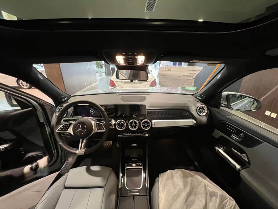 Mercedes-Benz EQB Class 2025 #8 Mercedes-Benz EQB Class 2025 immagine di auto #8