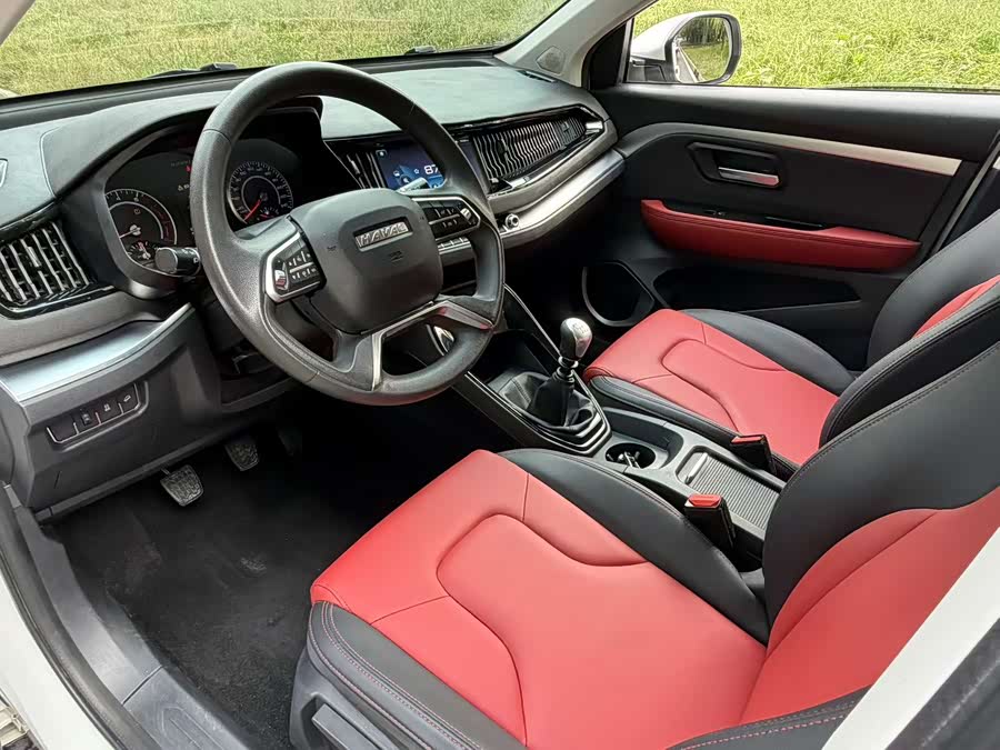 Haval H2s 2018 #8 Haval H2s 2018 car image #8