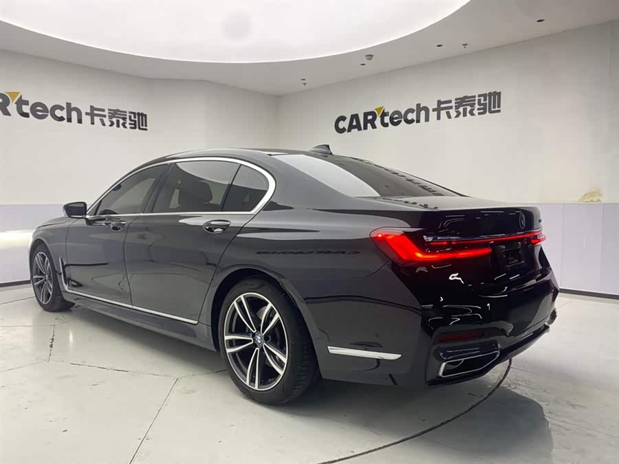BMW 7 Series 2020 car image #8
