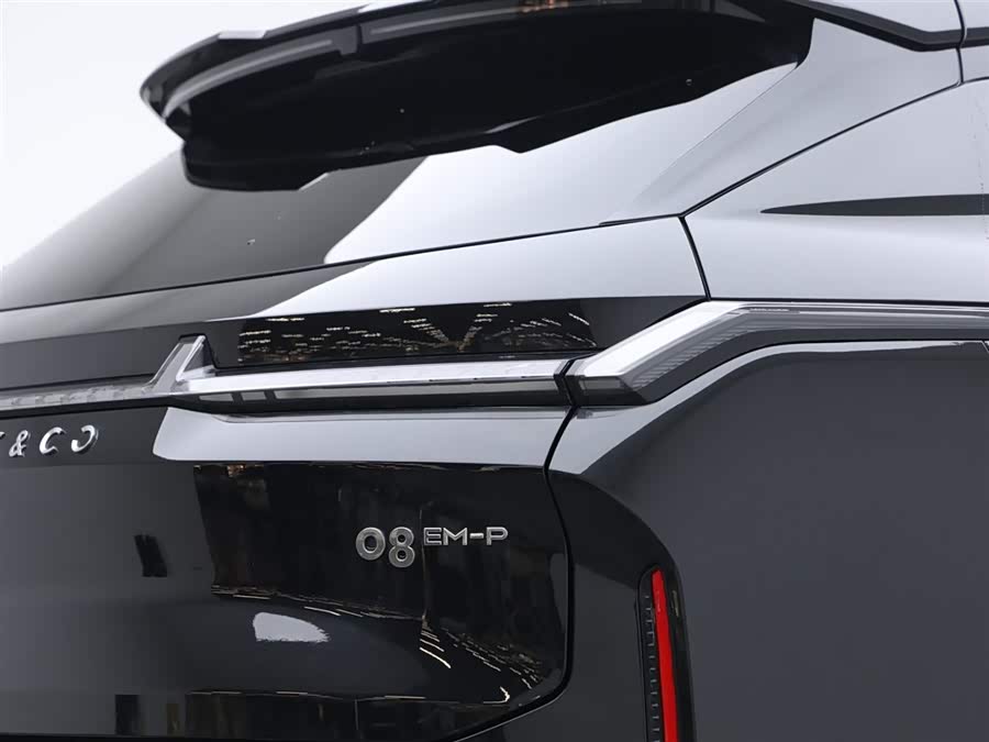 Lynk & Co 08 EM-P 2024 car image #8