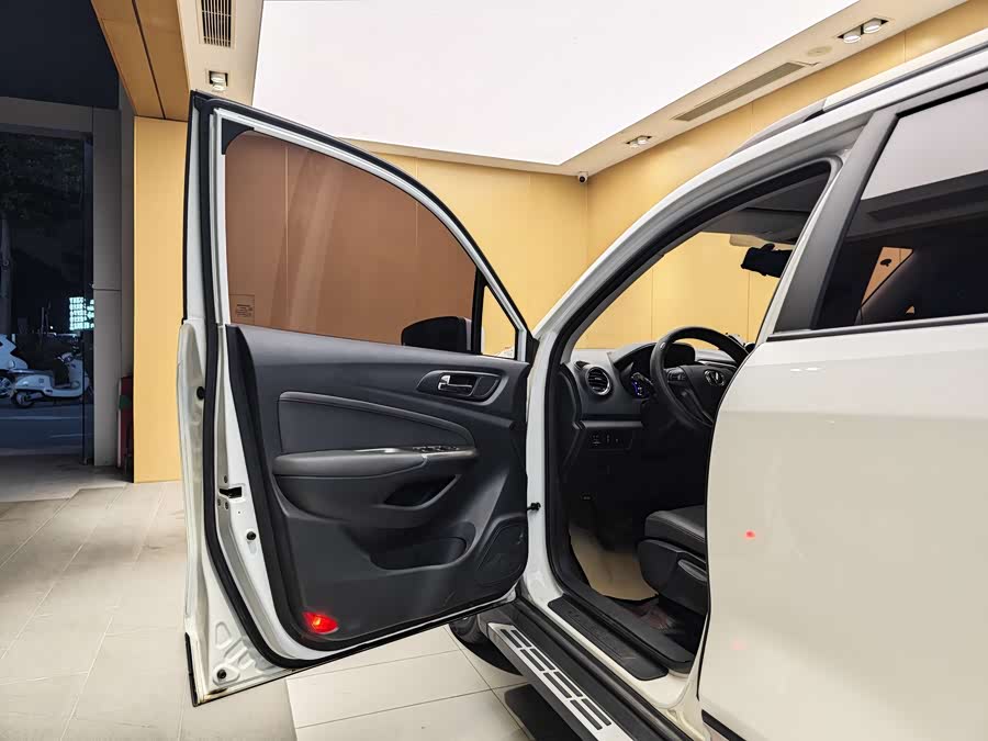 Changan CS15 2017 #8 Changan CS15 2017 car image #8