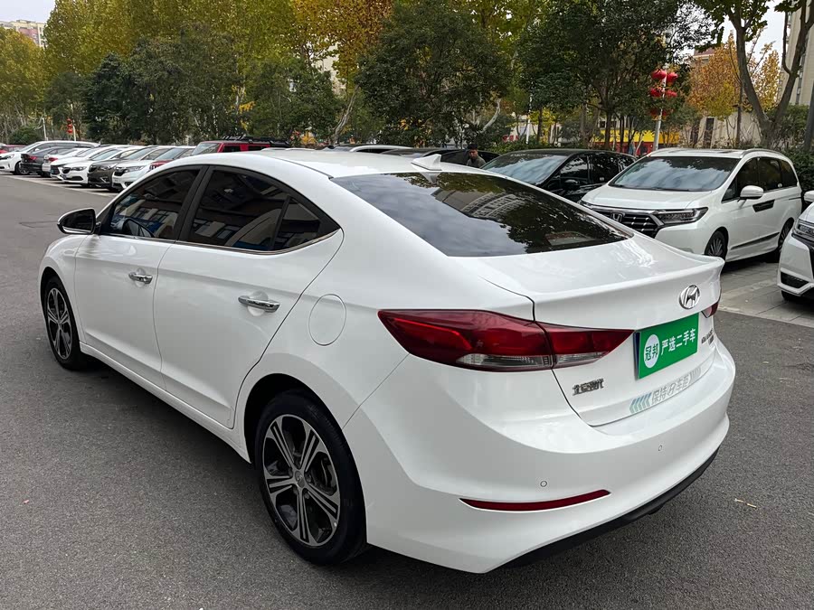 Hyundai Elantra AD 2019 car image #8