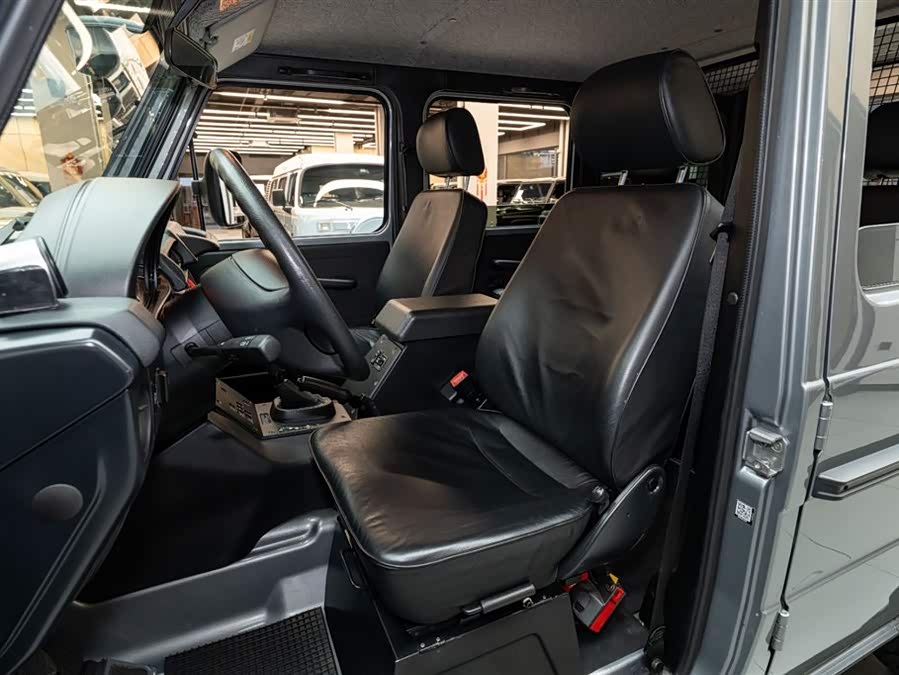 Mercedes-Benz 2019 car image #8