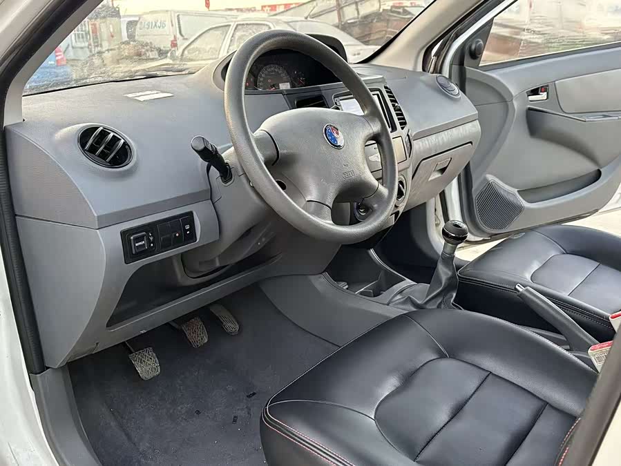 GEELY KingKong 2015 car image #8