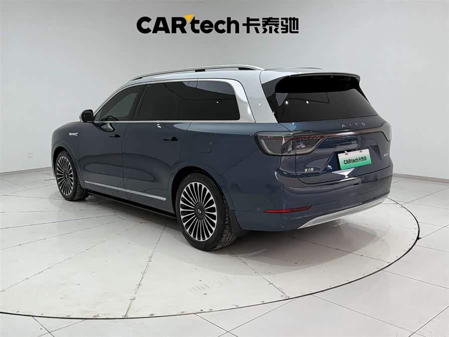 2024 car image #8