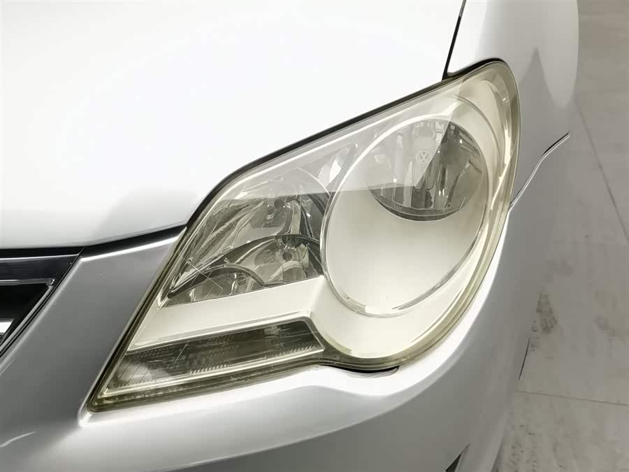 Volkswagen Bora 2011 car image #8
