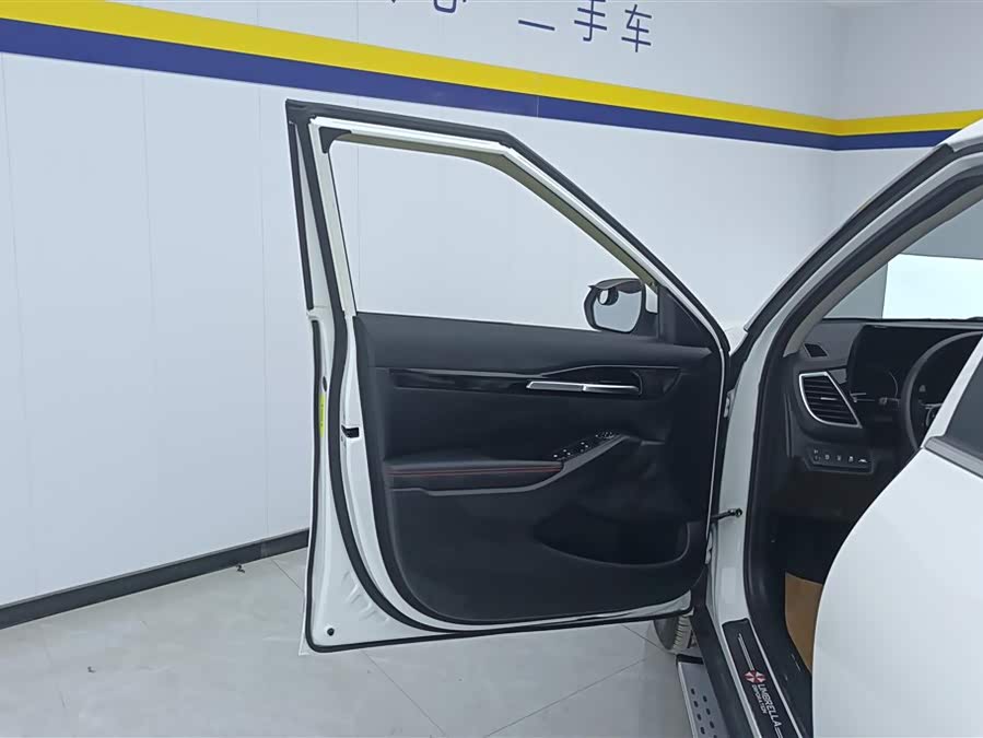Kia Stonic 2020 car image #8