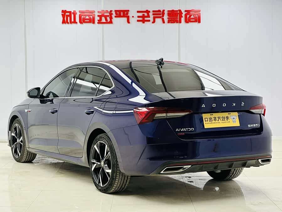 Skoda Octavia 2021 car image #8