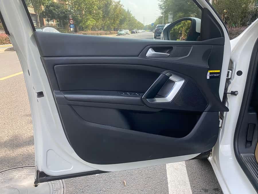 Peugeot 408 2014 car image #8