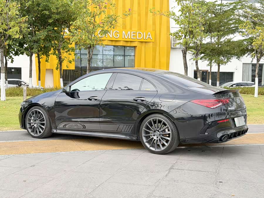 Mercedes-Benz CLA AMG 2023 #8 Mercedes-Benz CLA AMG 2023 صورة سيارة #8