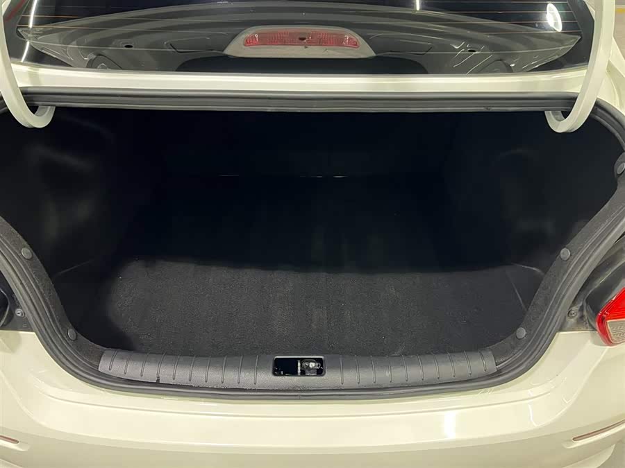 Kia Pegas 2022 image de voiture #8