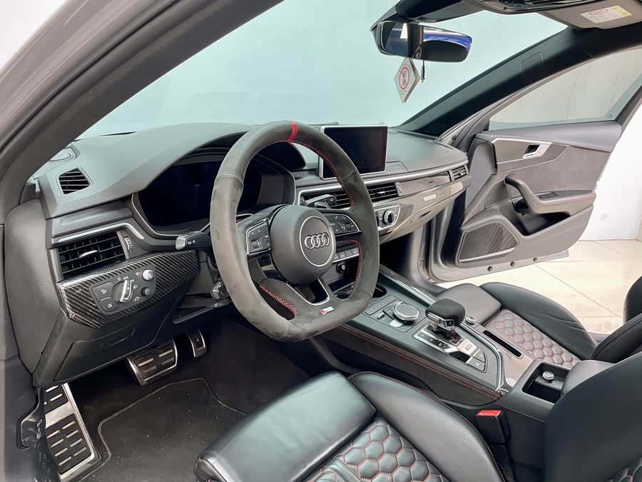 Audi RS 4 2019 immagine di auto #8