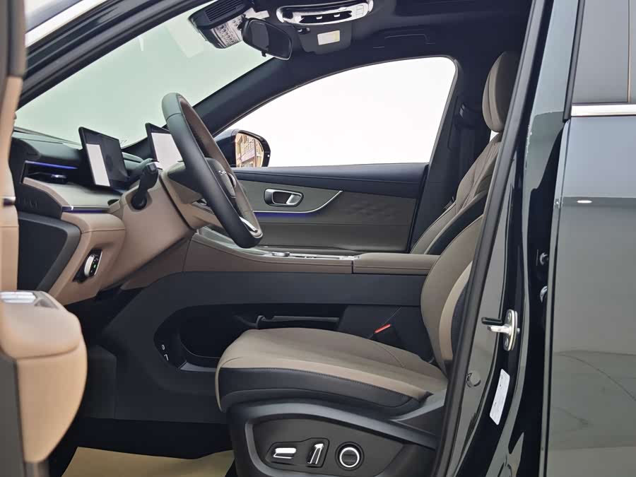 Chery Tiggo 8 Plus 2024 image de voiture #8
