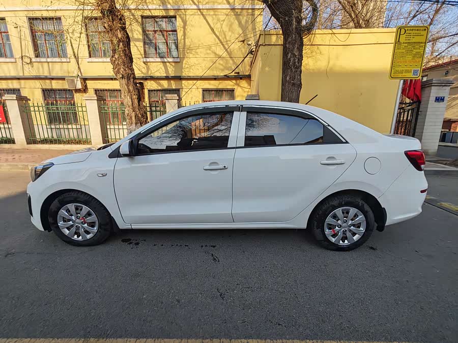 Kia Pegas 2017 image de voiture #8