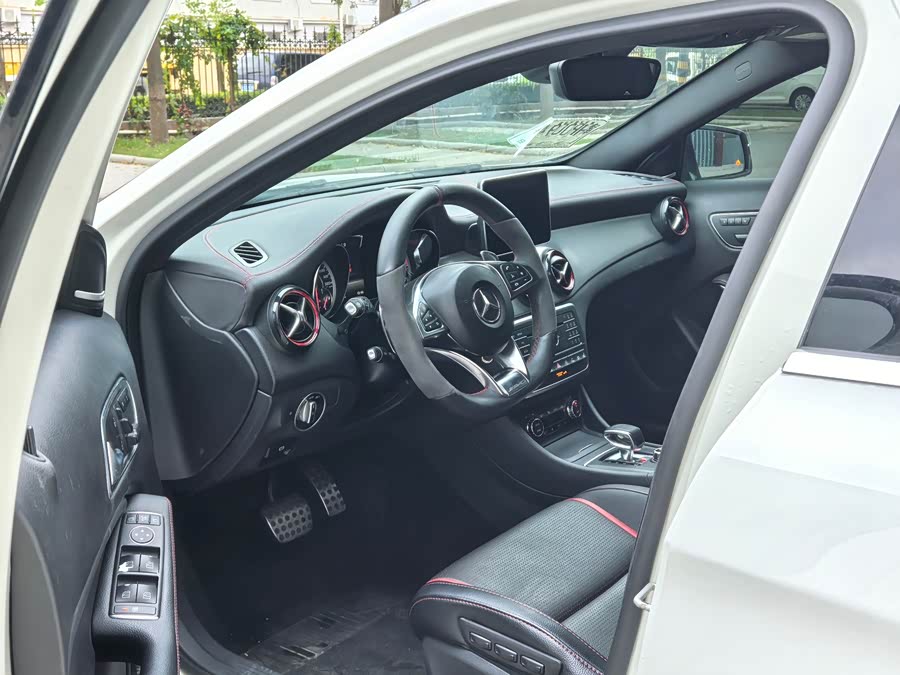 Mercedes-Benz GLA AMG 2015 car image #8