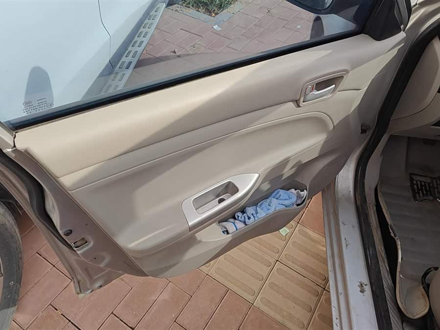 Changan Alsvin V3 2014 imagem de carro #8