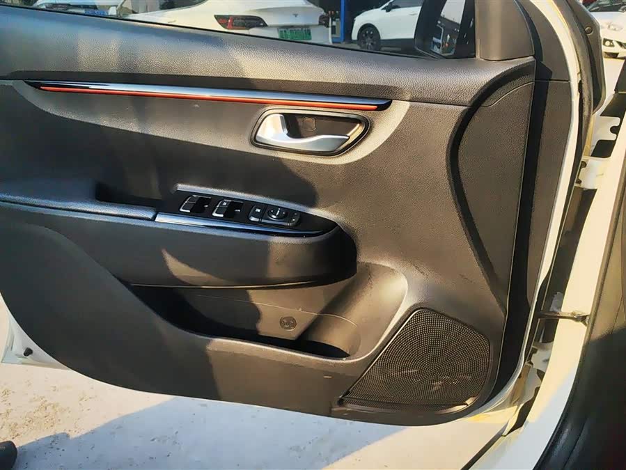 Kia Rio Cross 2019 car image #8