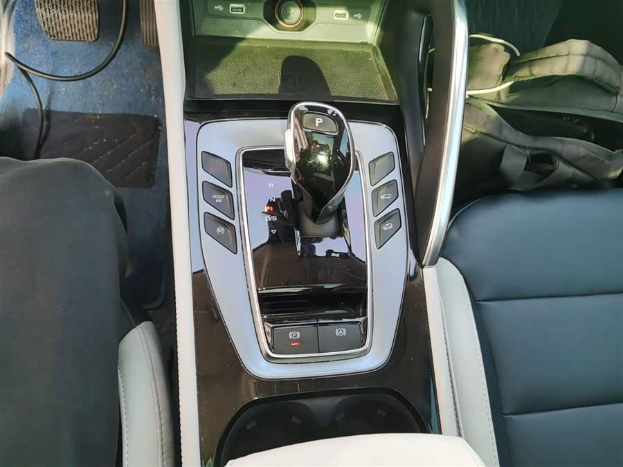 MG Pilot 2023 car image #8