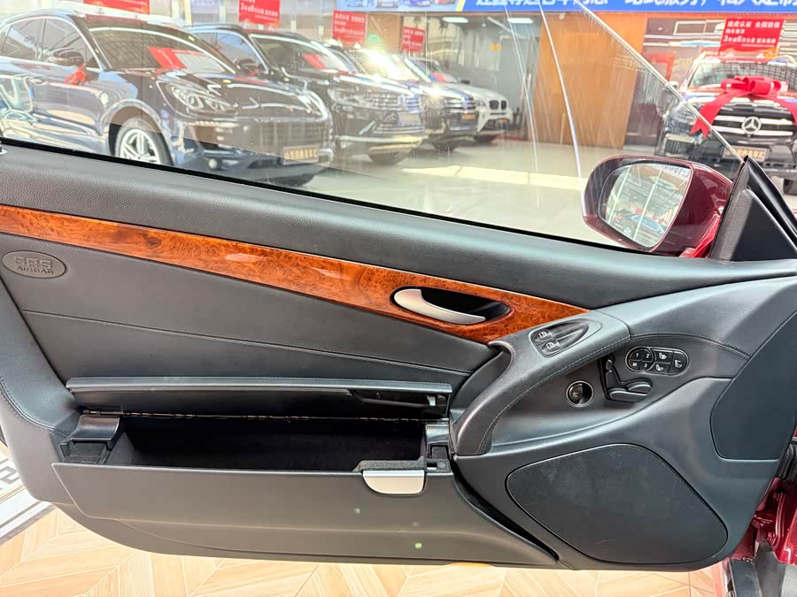 Mercedes-Benz SL Class 2011 car image #8