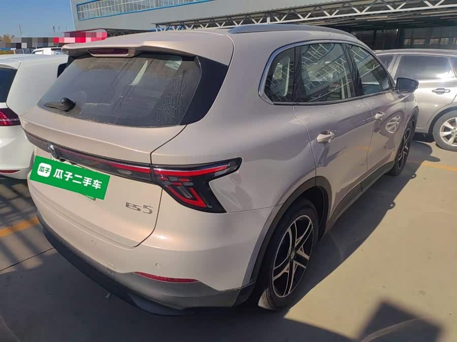 MG ES5 2024 car image #8