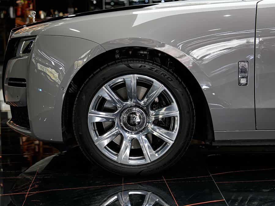 劳斯莱斯 古思特 2023 汽车图片 #8