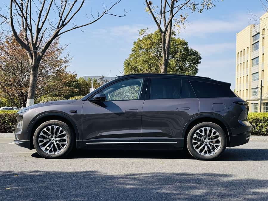 NIO ES6 2025 car image #8