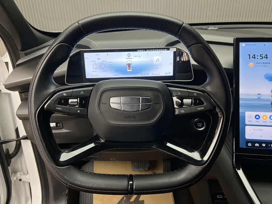 GEELY Monjaro MHEV 2023 car image #8