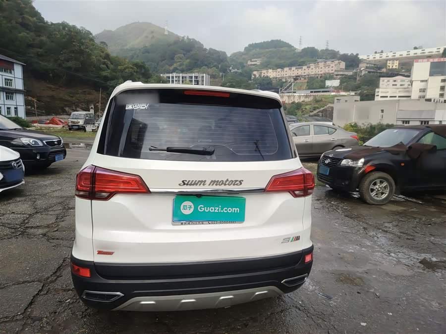 SWM斯威汽车 SWM斯威X3 2018 #8 SWM斯威汽车 SWM斯威X3 2018 汽车图片 #8