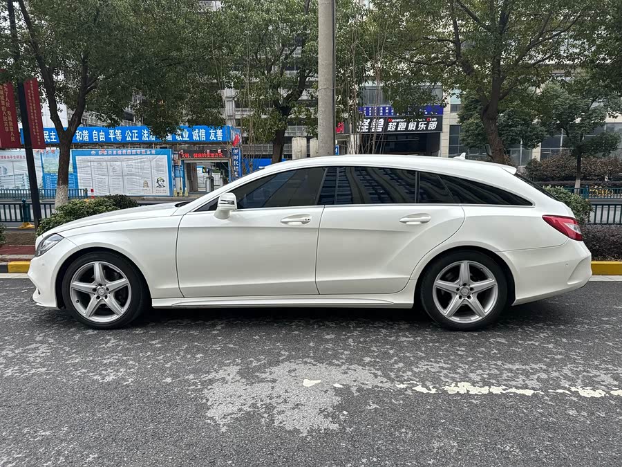 Mercedes-Benz CLS Class 2016 car image #8