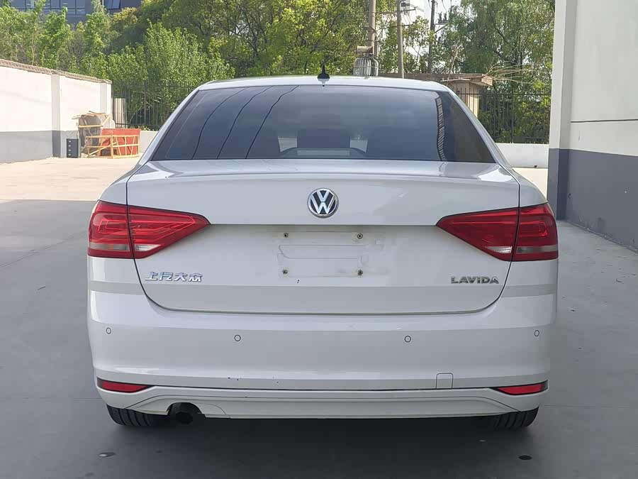 Volkswagen Lavida 2018 car image #8