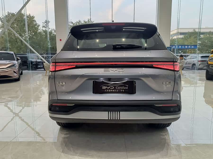 BYD Sea Lion 05 DM-i 2025 #8 BYD Sea Lion 05 DM-i 2025 car image #8