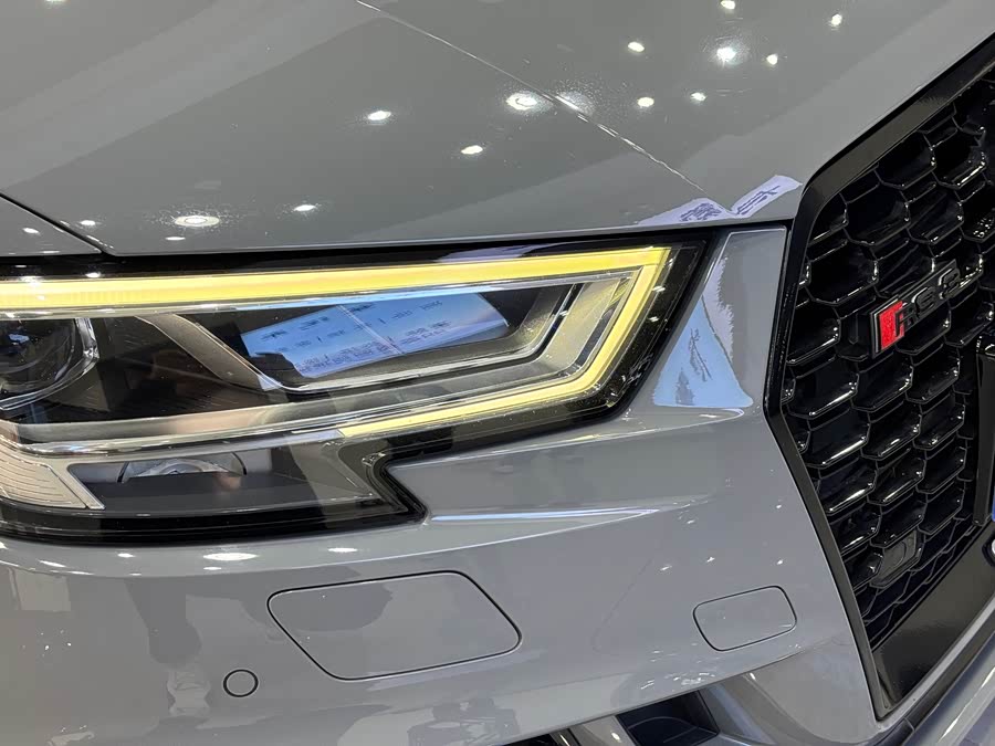 Audi RS 3 2019 صورة سيارة #8