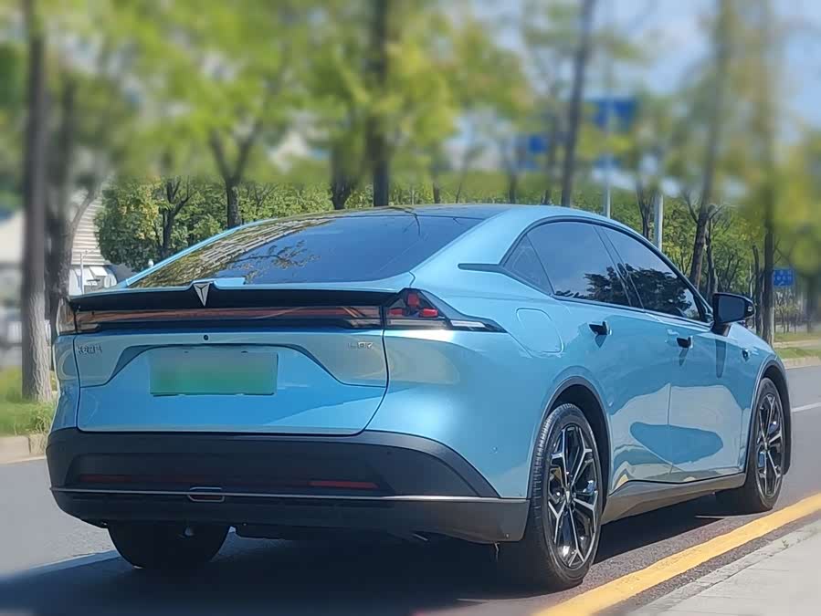 Deepal L07 2024 car image #8