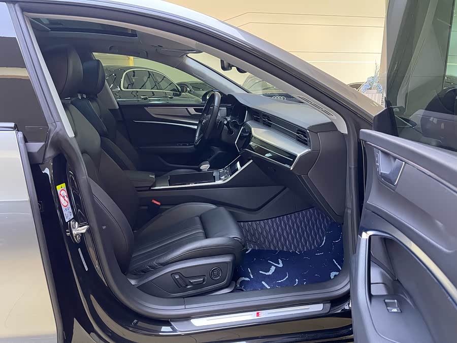 Audi A7 2020 car image #8