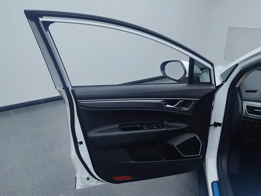 GEELY 2021 car image #8