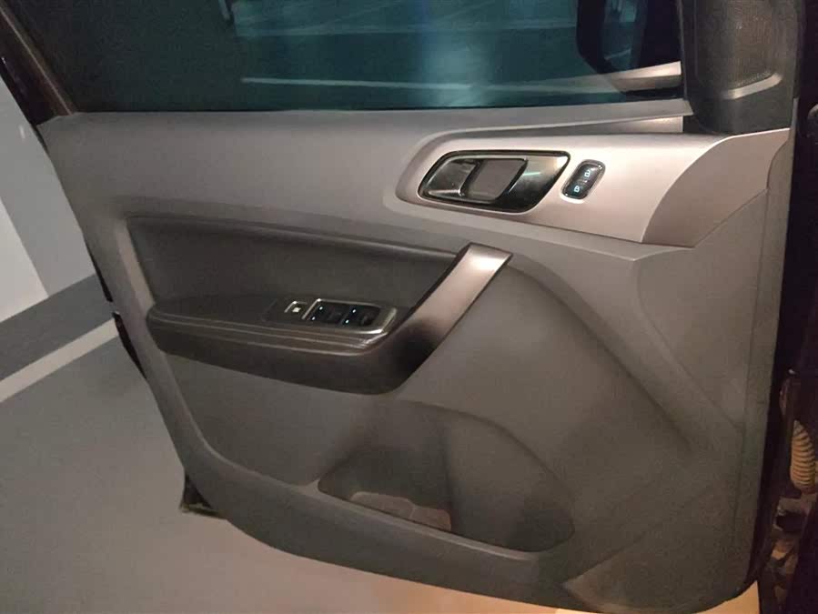 Ford Everest 2016 #8 Ford Everest 2016 car image #8