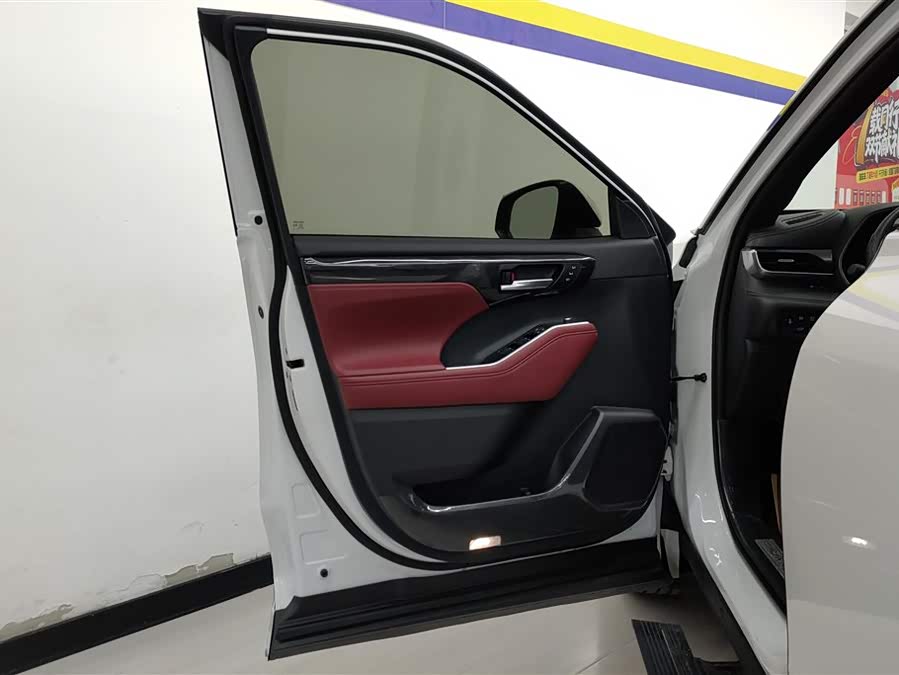 Toyota Crown Kluger 2022 car image #8