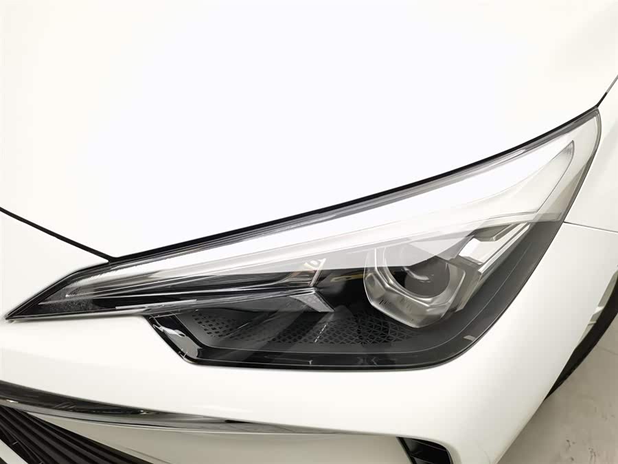 Roewe i5 2024 car image #8