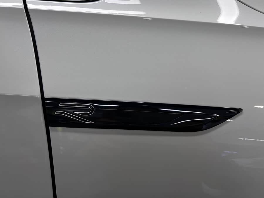 Volkswagen Golf 2022 car image #8