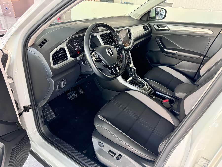 Volkswagen T-Roc 2022 #8 Volkswagen T-Roc 2022 car image #8