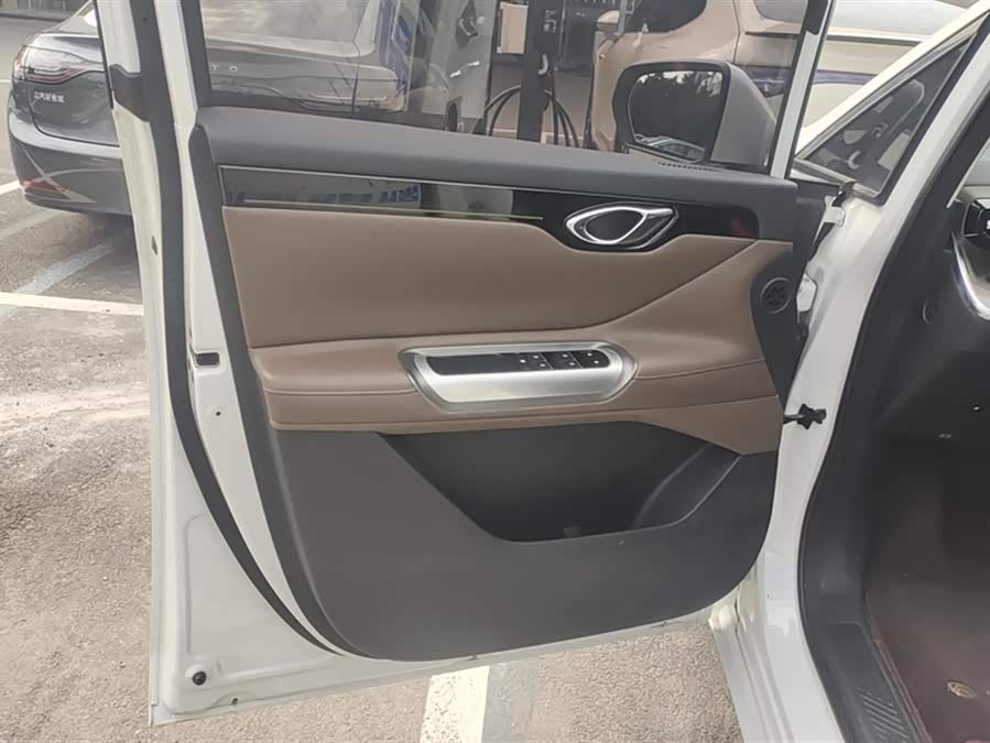 GAC Trumpchi E8 New Energy 2023 car image #8