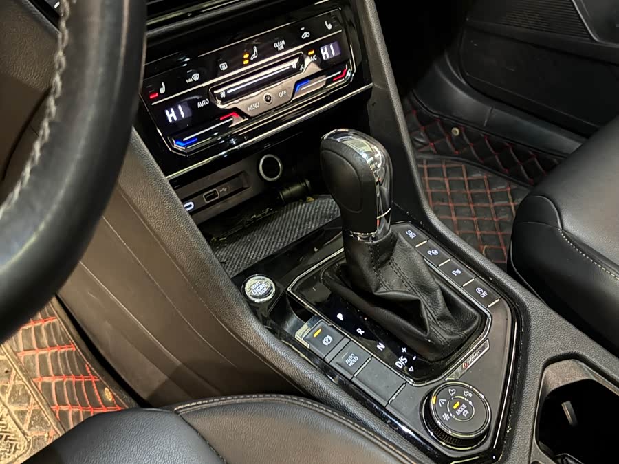 Volkswagen Tharu 2020 car image #8