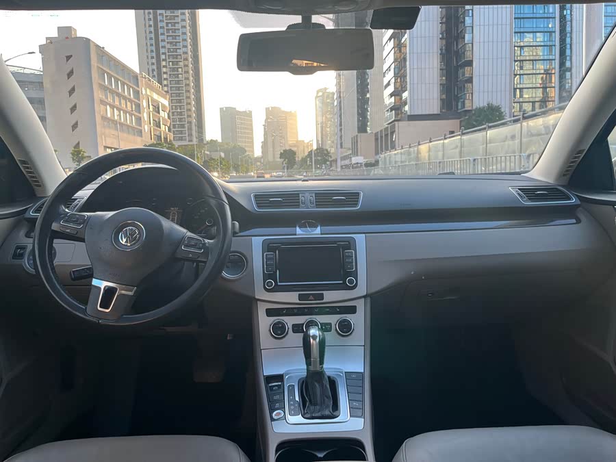 Volkswagen Sagitar 2018 immagine di auto #8