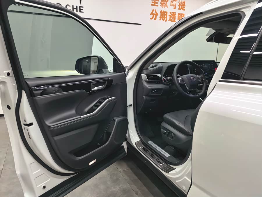 Toyota Highlander 2021 car image #8