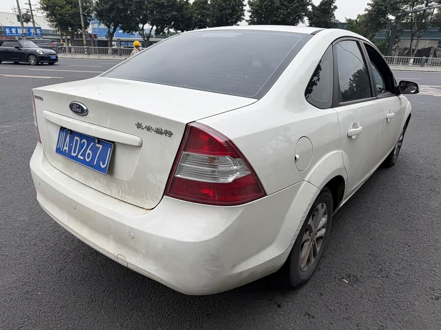 Ford Focus 2014 car image #8