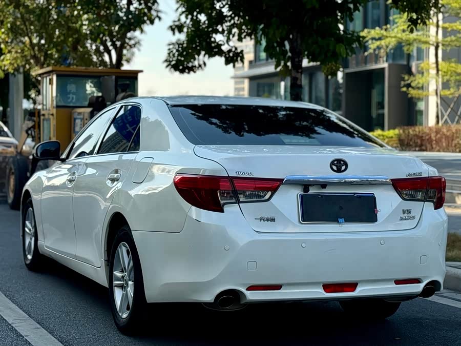 Toyota Reiz 2014 immagine di auto #8