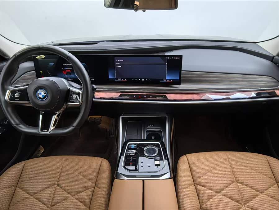 BMW i7 2025 image de voiture #8