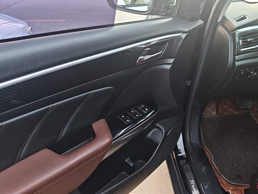 GAC Trumpchi GS7 2018 #8 GAC Trumpchi GS7 2018 car image #8