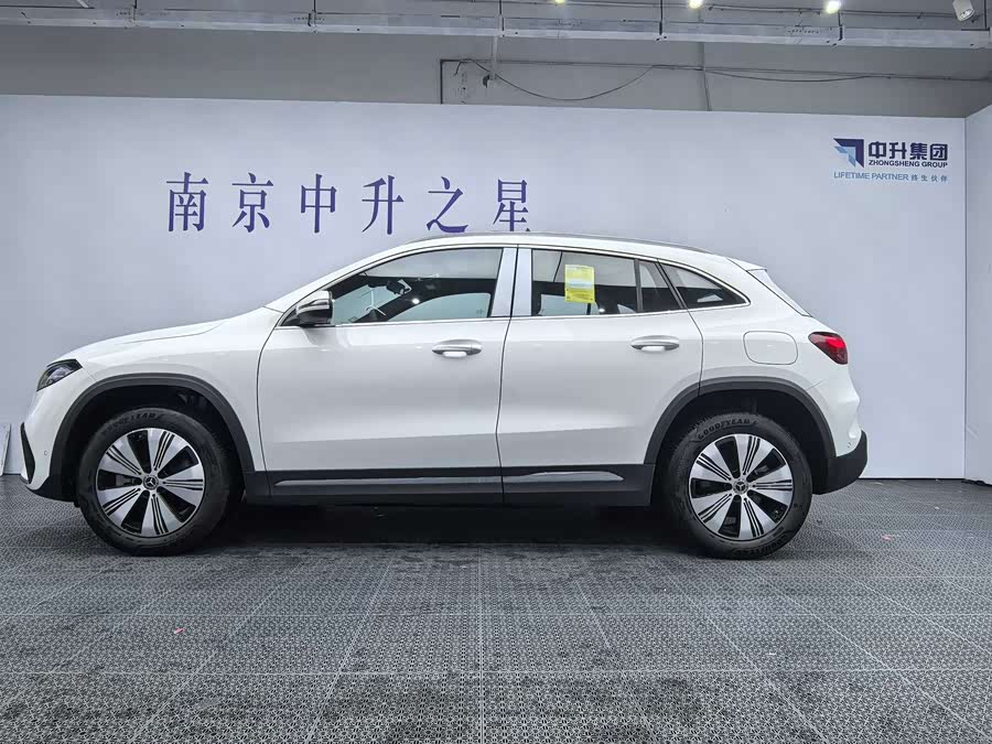 Mercedes-Benz EQA Class 2025 صورة سيارة #8